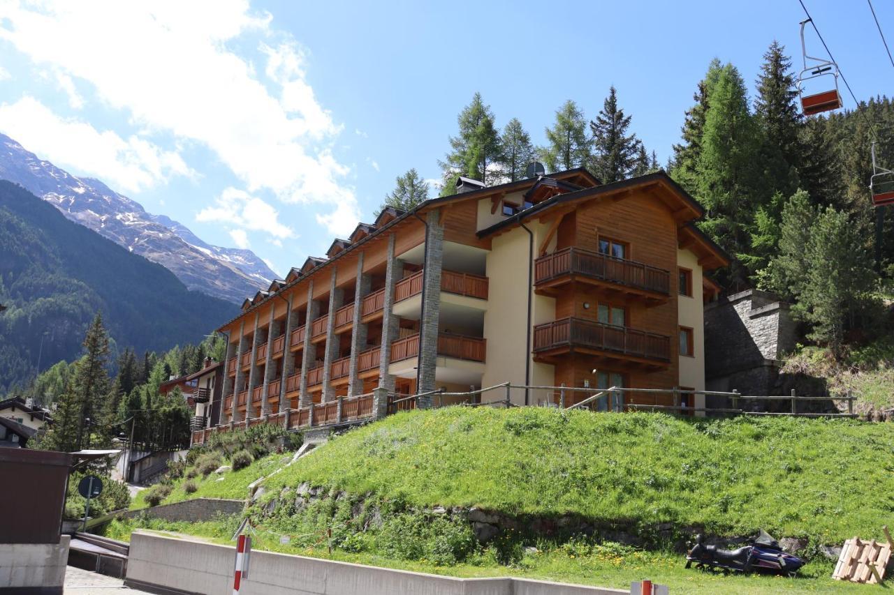Residence Regina Delle Alpi Santa Caterina Valfurva Eksteriør billede