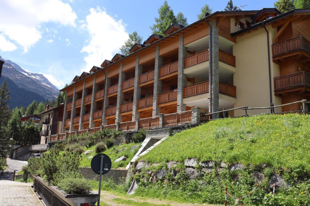 Residence Regina Delle Alpi Santa Caterina Valfurva Eksteriør billede